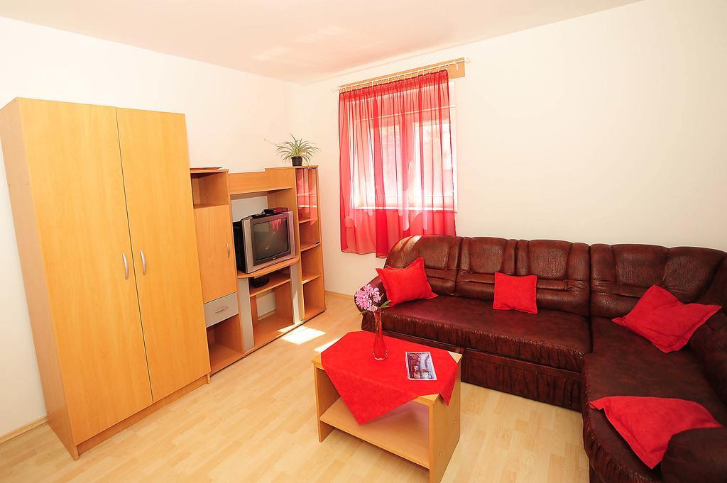 Apartment Mile Zara Esterno foto